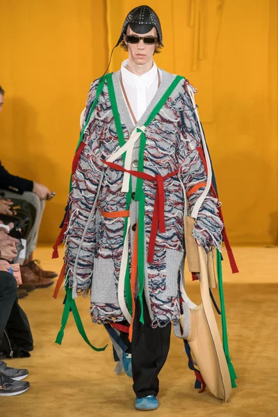 Look 12